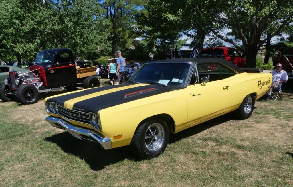 66 plymouth salute the troops car show 6