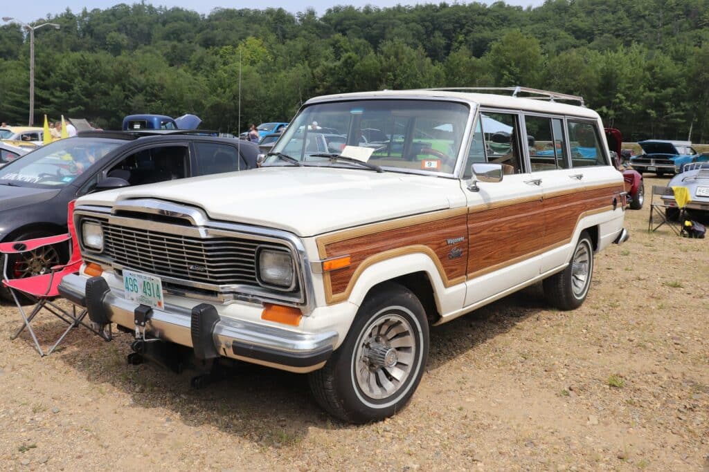 jeep wagoneer salute the troops car show 5