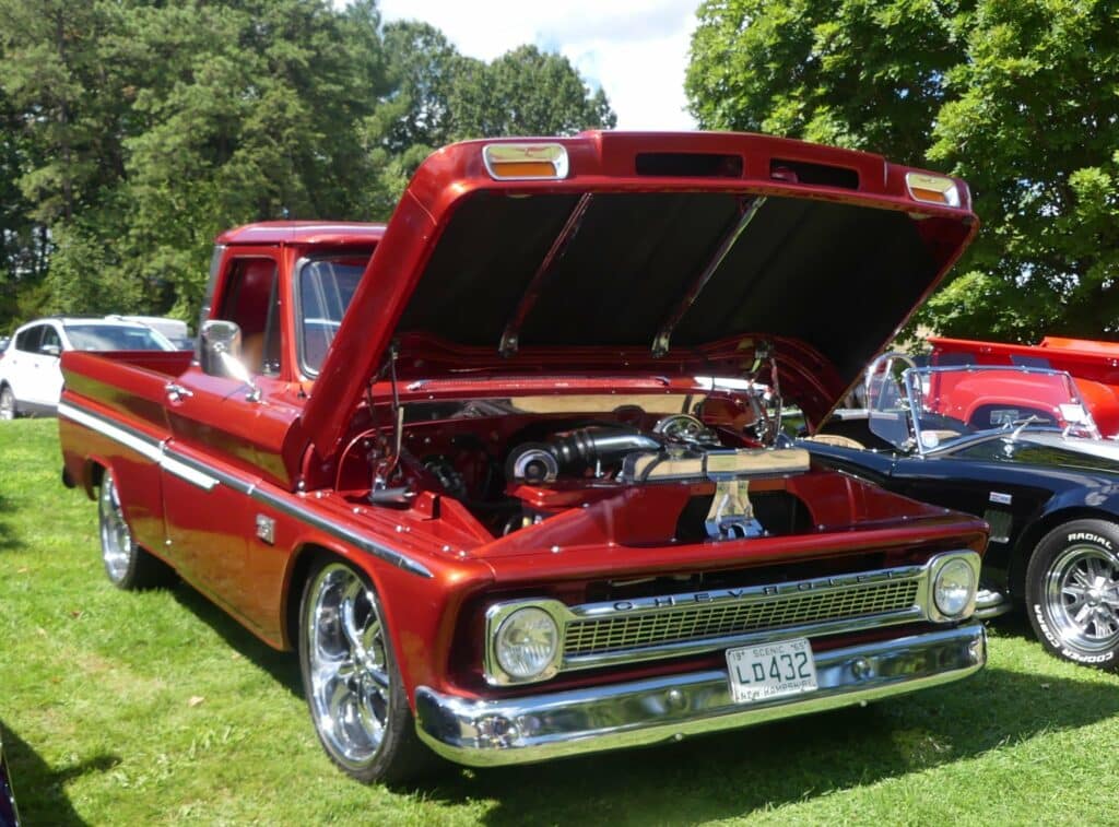 red chevy pickup truck salute the troops car show 6