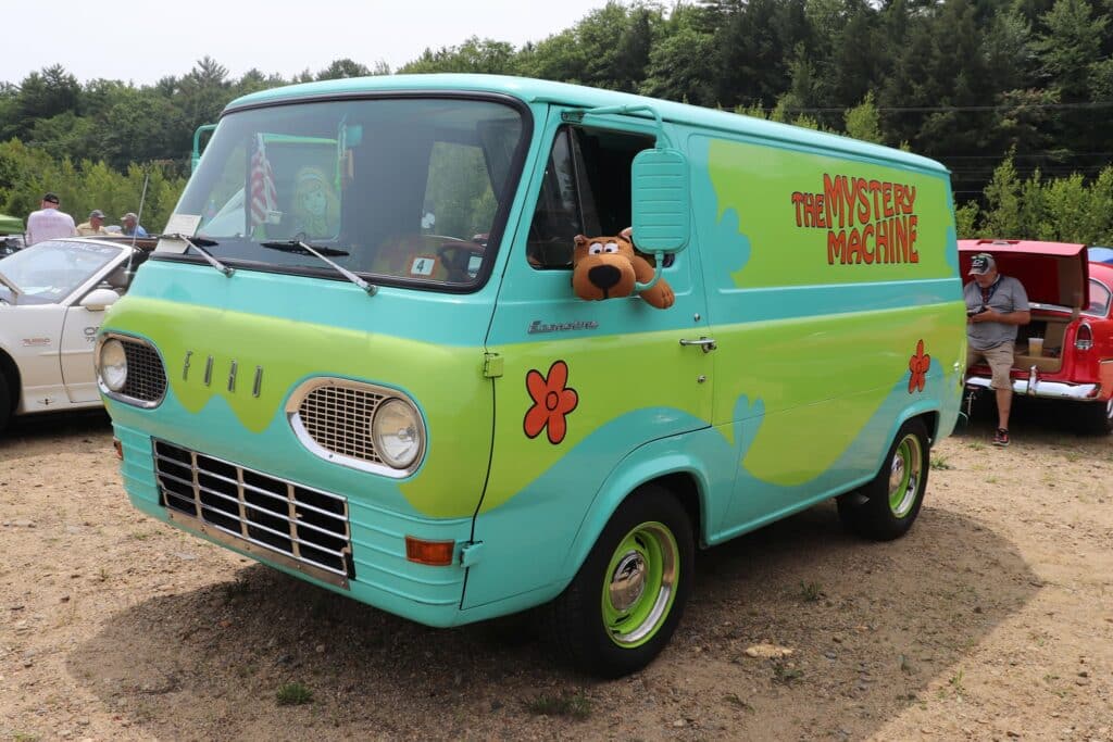 the mystery machine salute the troops car show 5