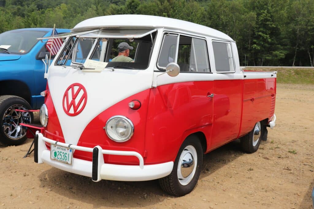 vw bus salute the troops car show 5