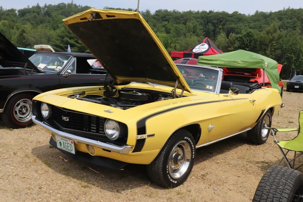 yellow camaro ss salute the troops car show 5