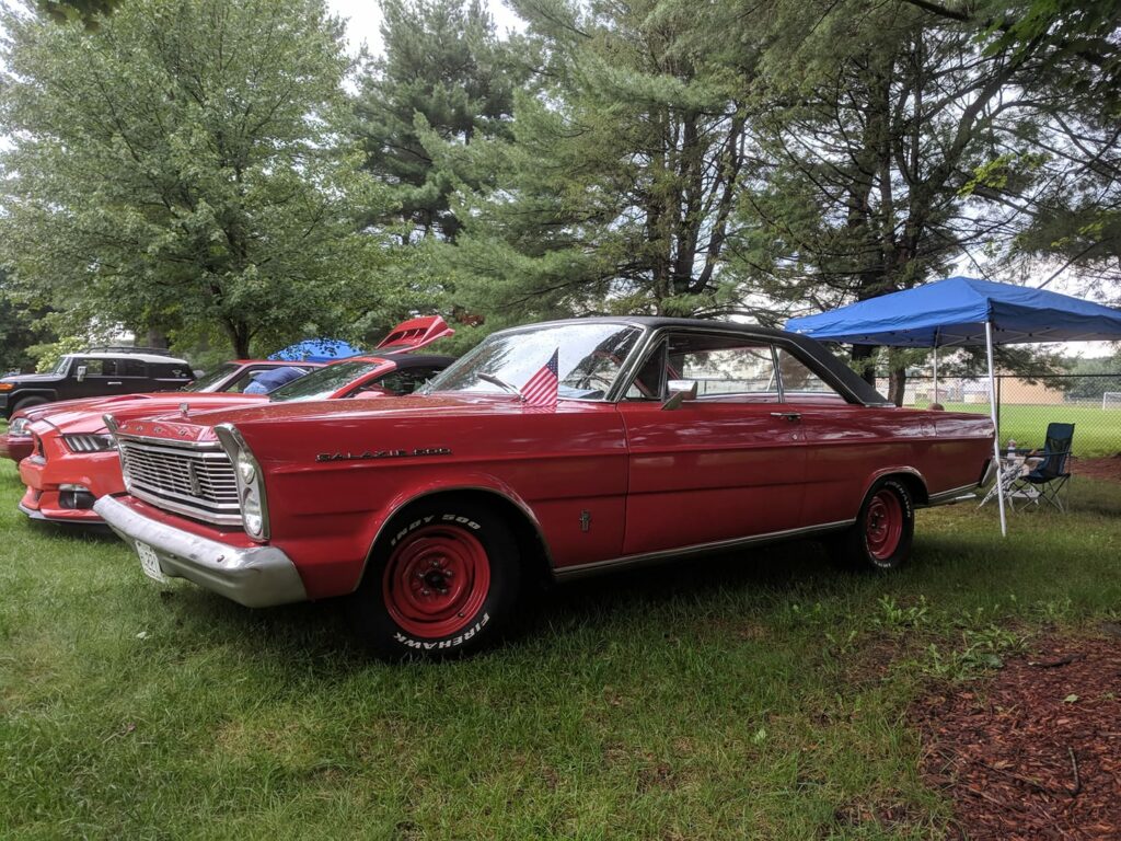 ford galaxie salute the troops car show 2